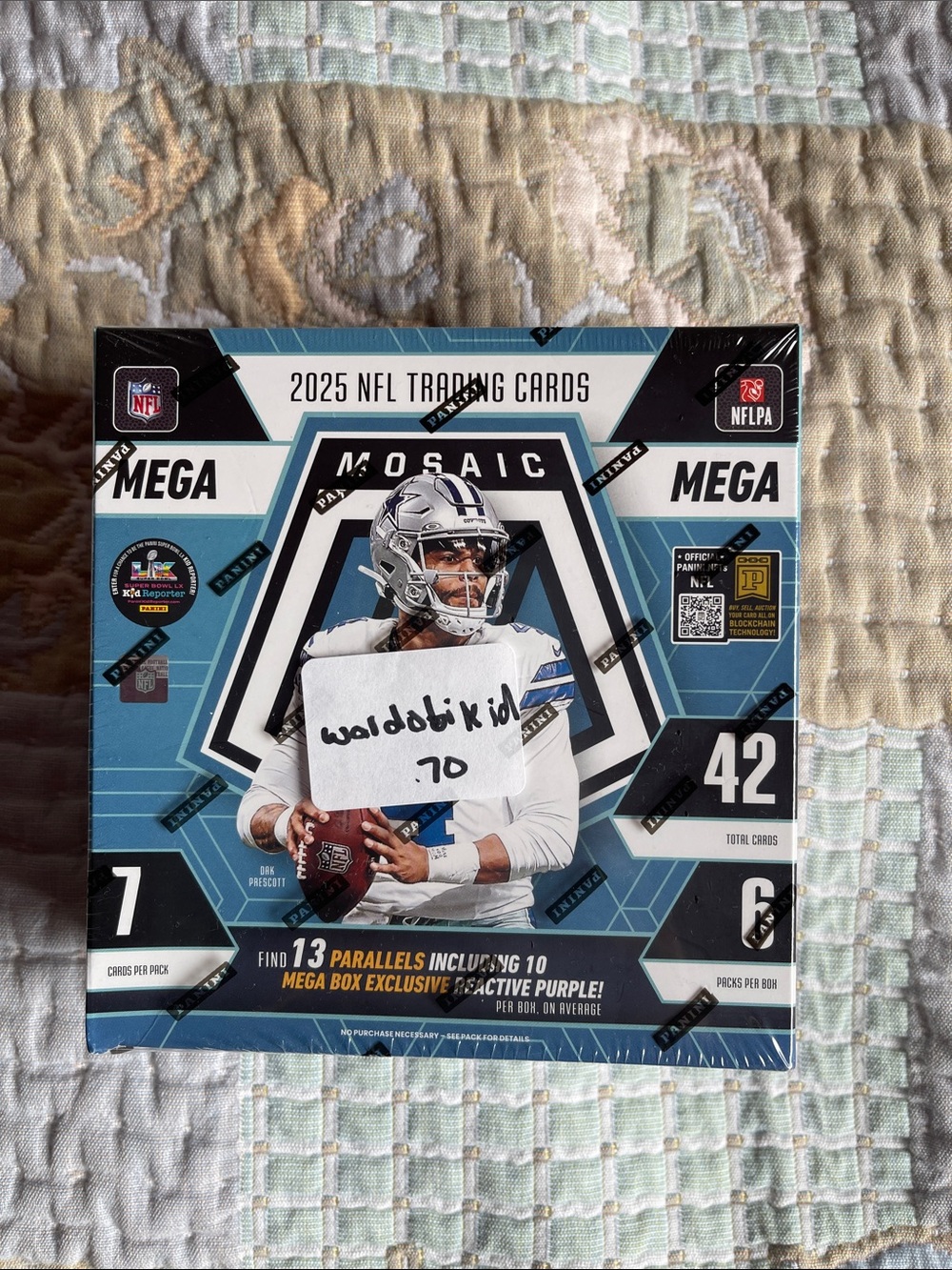 Panini Mosaic 2025 NFL Mega Box – Teal & White